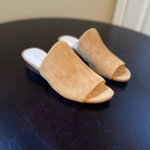 Gently pre-loved Nine West Slides